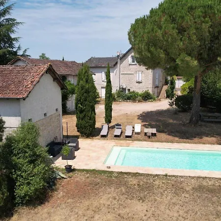 Holiday home Superbe Maison Avec Piscine Et Jardin Pour 8 La Dornac