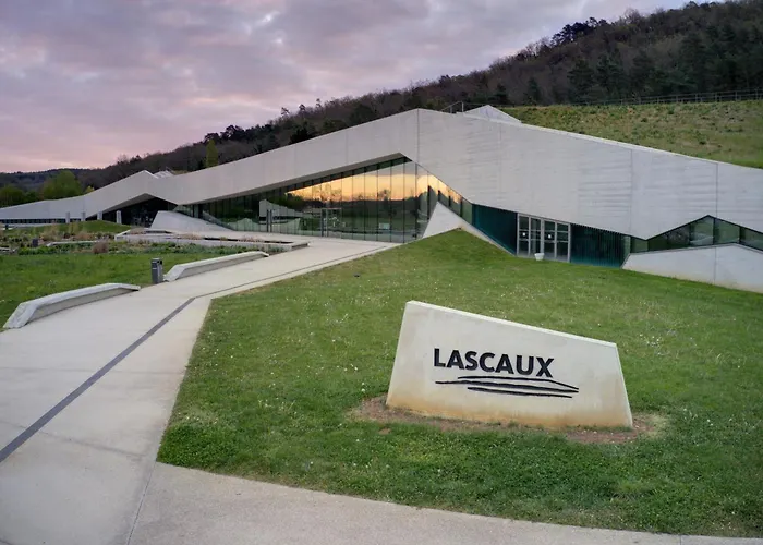 Superbe Maison Avec Piscine Et Jardin Pour 8 La Dornac